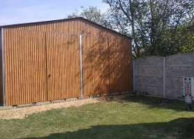 Garáže v barevném provedení 170