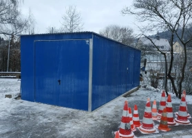 Garáže v barevném provedení 125