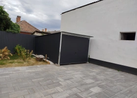 Garáže v barevném provedení 313