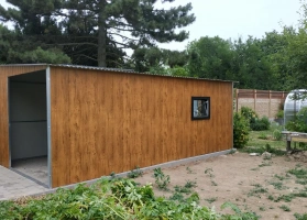 Garáže v barevném provedení 153