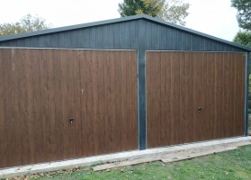 Garáže v barevném provedení 225