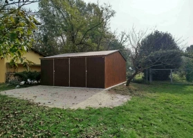 Garáže v barevném provedení 242