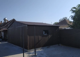 Garáže v barevném provedení 272