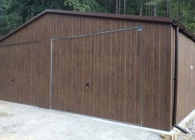 Garáže v barevném provedení 104