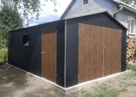 Garáže v barevném provedení 102