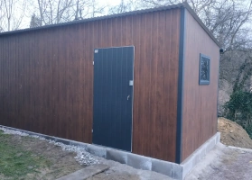 Garáže v barevném provedení 133