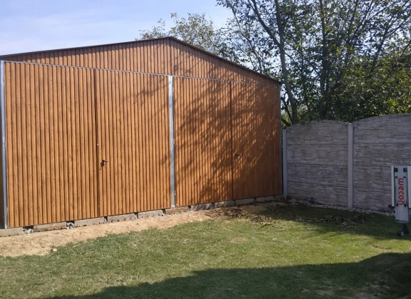 Garáže v barevném provedení 171