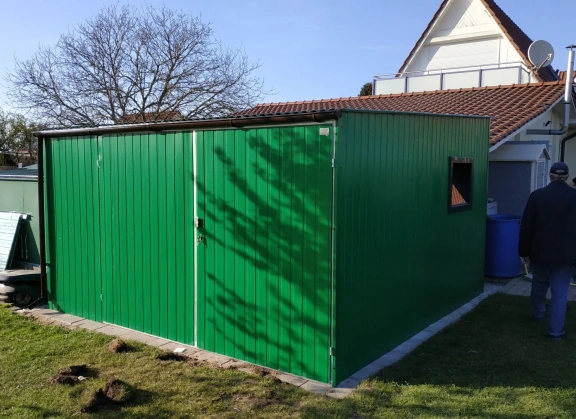 Garáže v barevném provedení 144