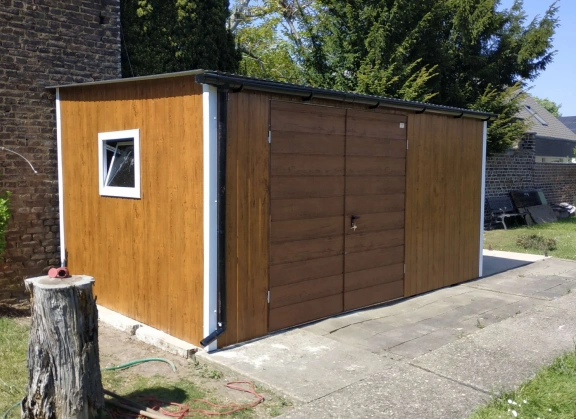 Garáže v barevném provedení 81