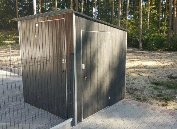 Garáže v barevném provedení 176