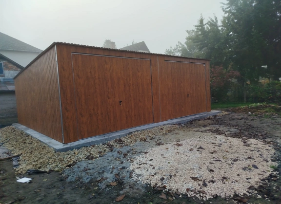 Garáže v barevném provedení 228