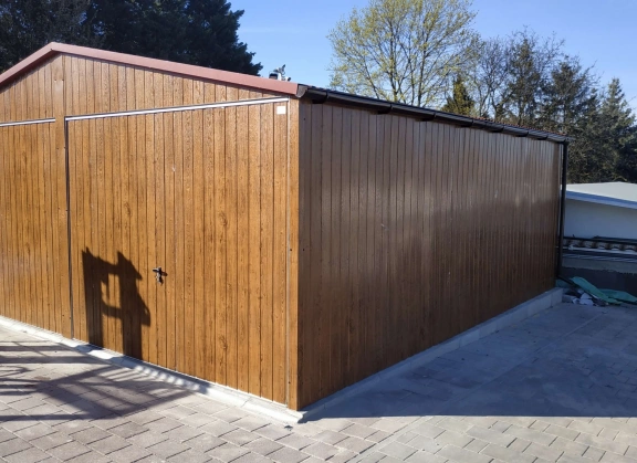 Garáže v barevném provedení 72