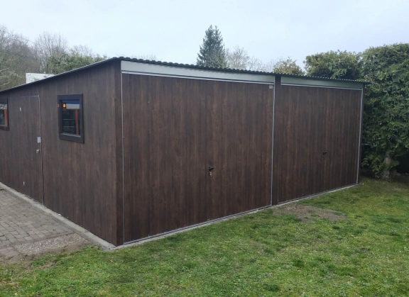 Garáže v barevném provedení 237